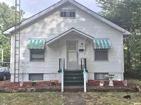 1504 Grove St, Eldorado, IL 62930