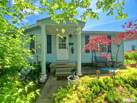 312 S 16th St, Herrin, IL 62948