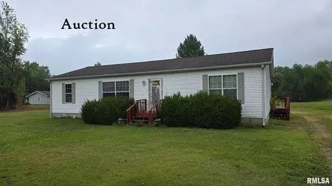 104 Hickory St, Harrisburg, IL 62946