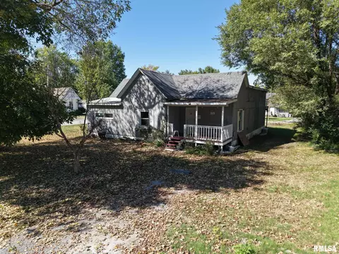 215 Mcfall St, Benton, IL 62812