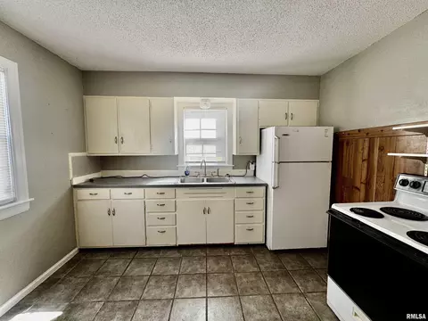 424 Anderson St, Centralia, IL 62801 photo 3