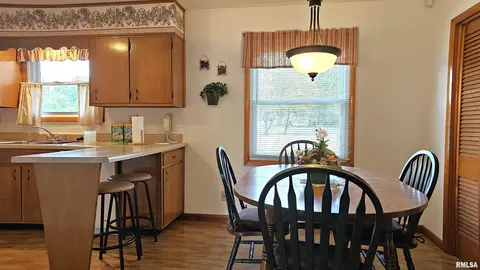 520 N 27th St, Herrin, IL 62948 photo 6