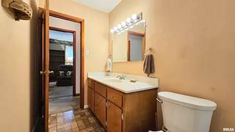 520 N 27th St, Herrin, IL 62948 photo 14