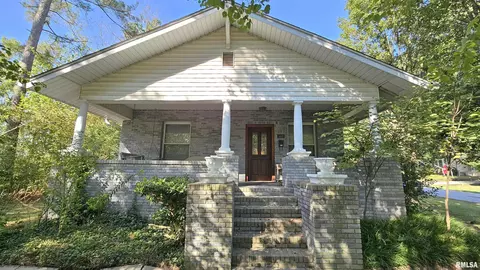 1410 N Garfield St, Marion, IL 62959