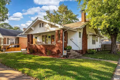 2004 W Elm St, Murphysboro, IL 62966
