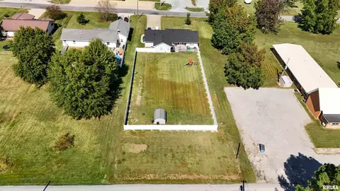 View/Area - 612 E 12th St, Flora, IL 62839 photo 1 of 3