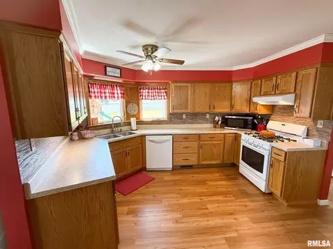 Kitchen - 612 E 12th St, Flora, IL 62839 photo 1 of 8