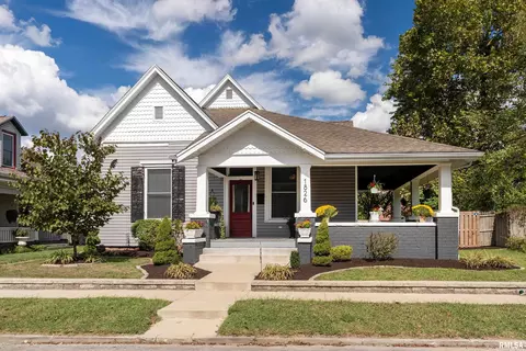 1826 Spruce St, Murphysboro, IL 62966