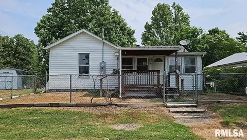 2130 Rains St, Murphysboro, IL 62966