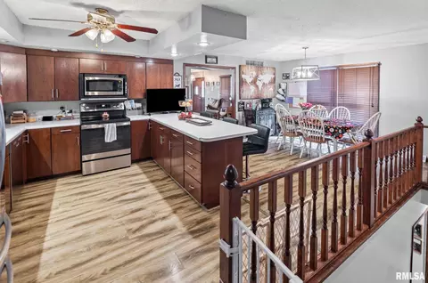 628 Tracy Ter, Centralia, IL 62801 photo 18