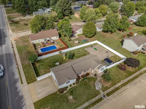 628 Tracy Ter, Centralia, IL 62801 photo 40