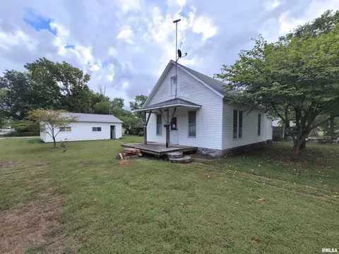 1101 S Cherry St, Centralia, IL 62801 photo 2