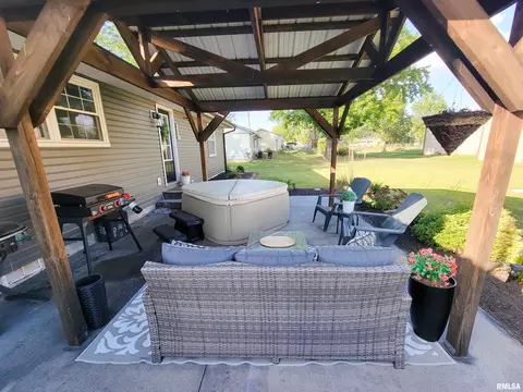 616 Seminary St, Flora, IL 62839 photo 59