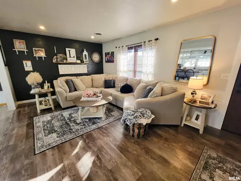 616 Seminary St, Flora, IL 62839 photo 15