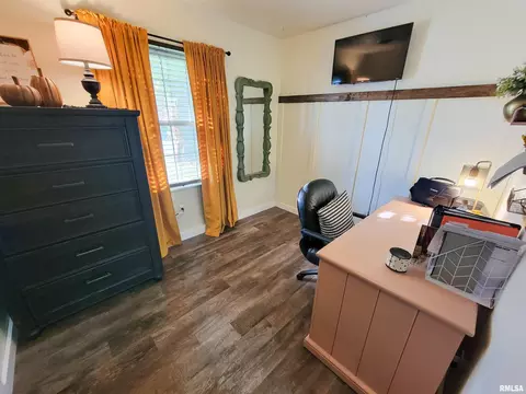 616 Seminary St, Flora, IL 62839 photo 46
