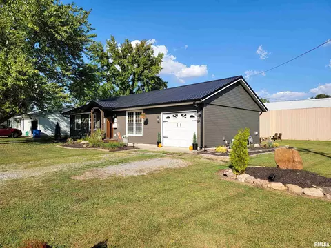 616 Seminary St, Flora, IL 62839 photo 6