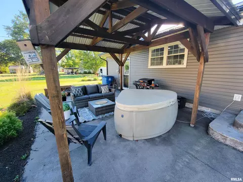 616 Seminary St, Flora, IL 62839 photo 64