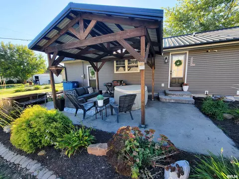 616 Seminary St, Flora, IL 62839 photo 71