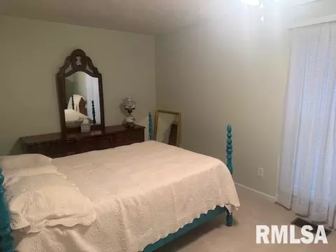 601 N 33rd St, Herrin, IL 62948 photo 22