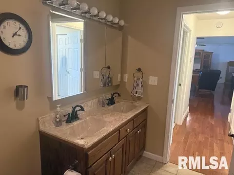 601 N 33rd St, Herrin, IL 62948 photo 26