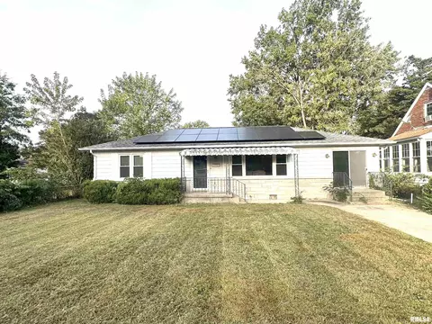 426 Marquis Ave, Centralia, IL 62801