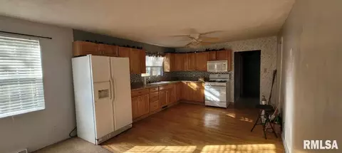 124 E Last St, Mount Vernon, IL 62864 photo 9