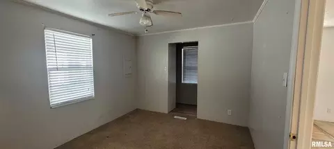 124 E Last St, Mount Vernon, IL 62864 photo 6
