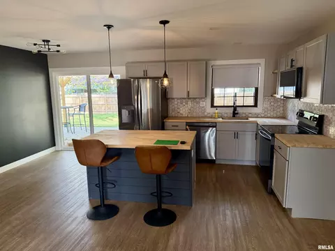 5 Ronnie, Centralia, IL 62801 photo 4