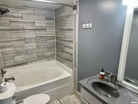 7184 Quail Run Rd, Iuka, IL 62849 photo 17