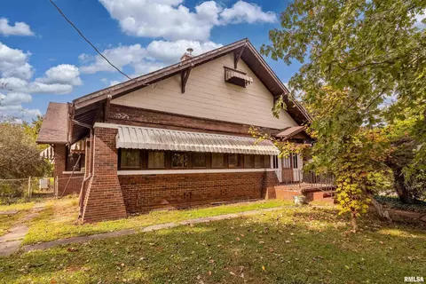 201 S Line St, Creal Springs, IL 62922
