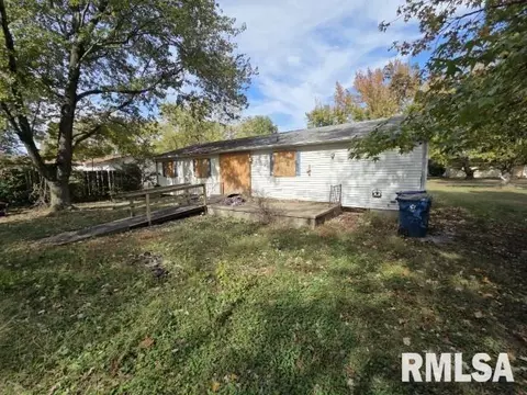 1511 Triangle St, Mount Vernon, IL 62864 photo 2