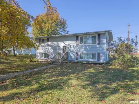 608 Copp Ave, Mount Carmel, IL 62863 photo 2