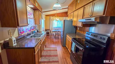 608 Copp Ave, Mount Carmel, IL 62863 photo 6