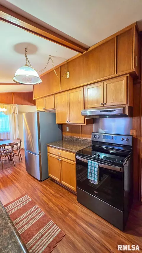608 Copp Ave, Mount Carmel, IL 62863 photo 8