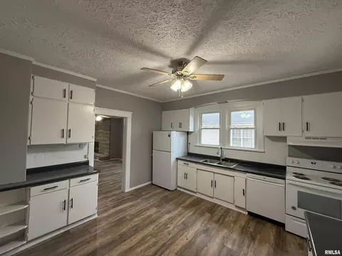 315 S Pullen St, Centralia, IL 62801 photo 11