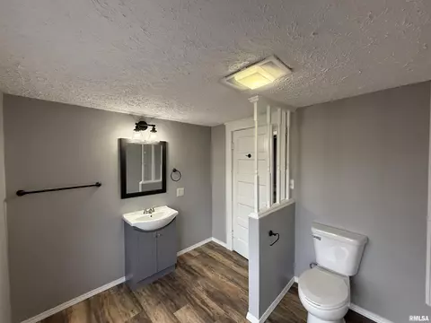 315 S Pullen St, Centralia, IL 62801 photo 7