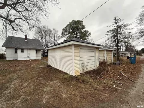 315 S Pullen St, Centralia, IL 62801 photo 14