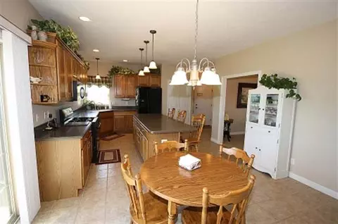 11524 N Bristol Dr, Dunlap, IL 61525 photo 7