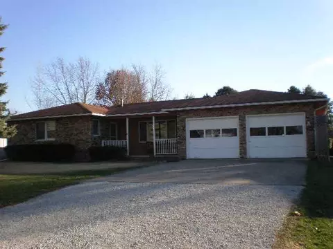 524 E Pine St, Metamora, IL 61548 photo 1