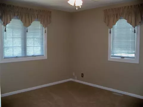 35 Cherry Ln, Morton, IL 61550 photo 13