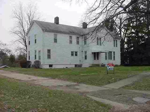 401 E Parkside, Washburn, IL 61570 photo 1