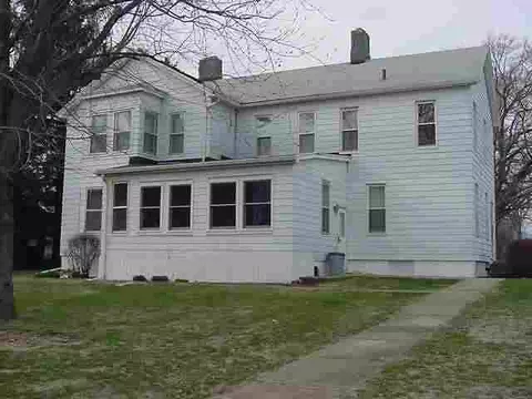 401 E Parkside, Washburn, IL 61570 photo 4