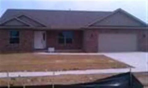 717 Agnes, Washington, IL 61571 photo 1