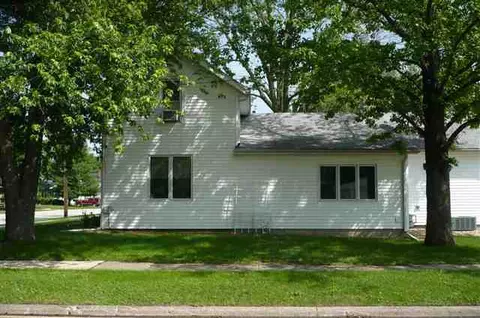 500 E Adams, Morton, IL 61550 photo 2