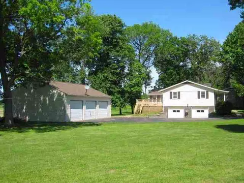 536 Oak St, Metamora, IL 61548 photo 3