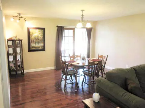 536 Oak St, Metamora, IL 61548 photo 9