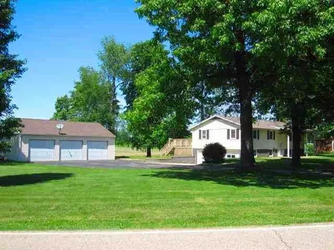 536 Oak St, Metamora, IL 61548 photo 1