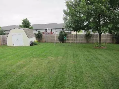 2106 Mitchell, Eureka, IL 61530 photo 11