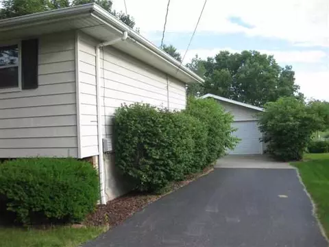 110 Highview Dr, Eureka, IL 61530 photo 7