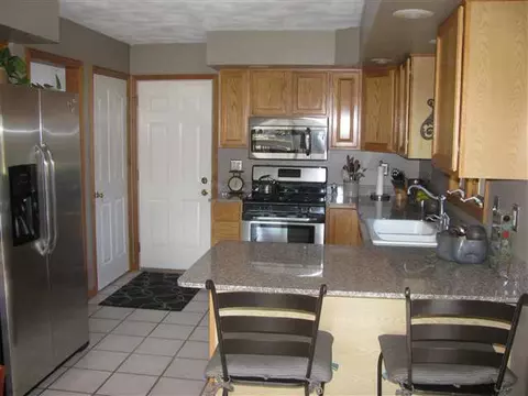 4628 S Queen Aleta Ct, Mapleton, IL 61547 photo 5